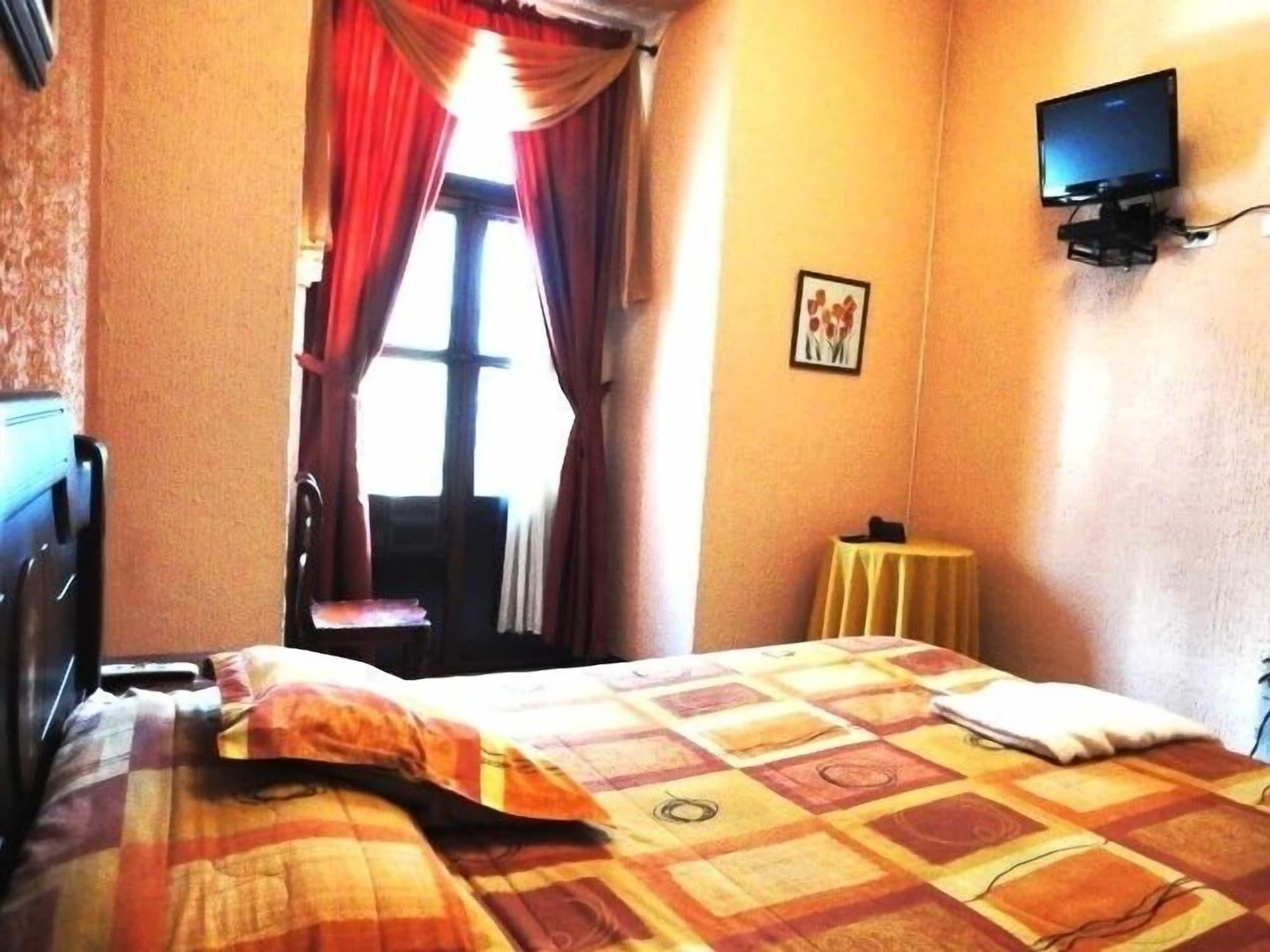 Hotel Catedral Quito Luaran gambar