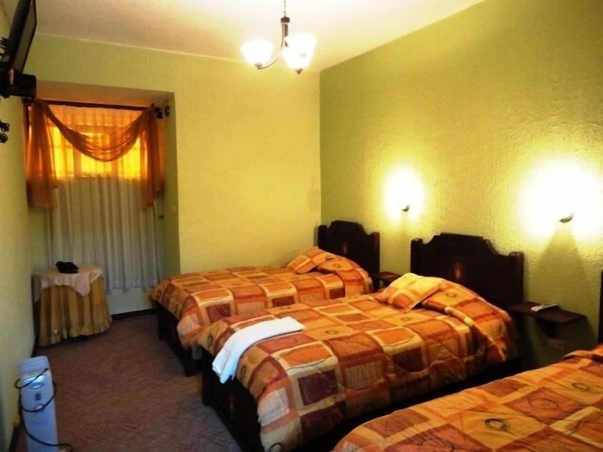 Hotel Catedral Quito Luaran gambar