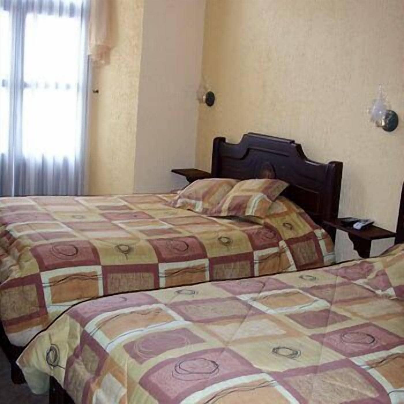 Hotel Catedral Quito Luaran gambar