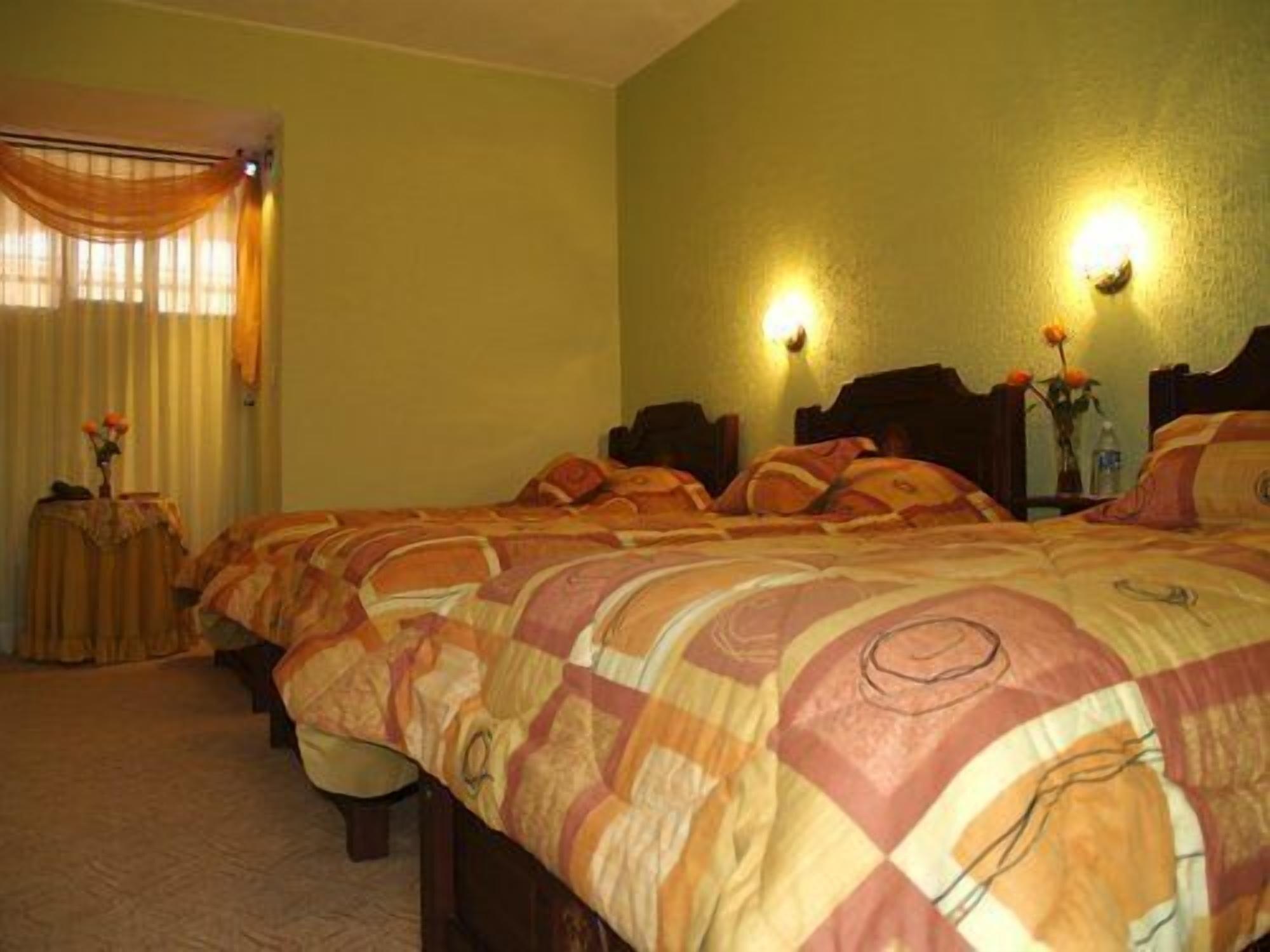 Hotel Catedral Quito Luaran gambar
