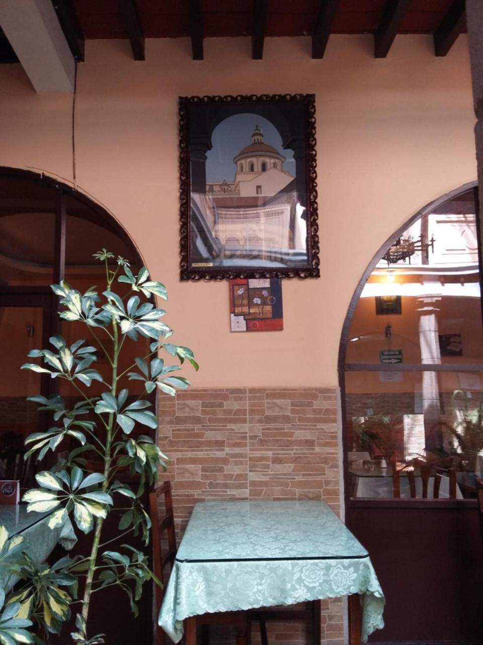 Hotel Catedral Quito Luaran gambar